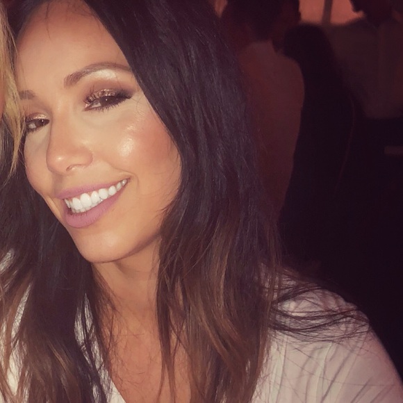 Meet your Posher, Anna - Picture 1 of 1